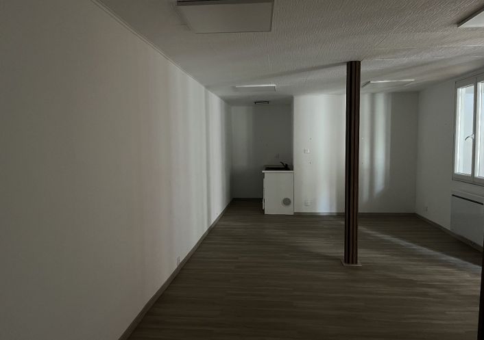 location Bâtiment Gondeville