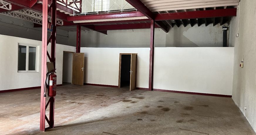 location Bâtiment Gondeville