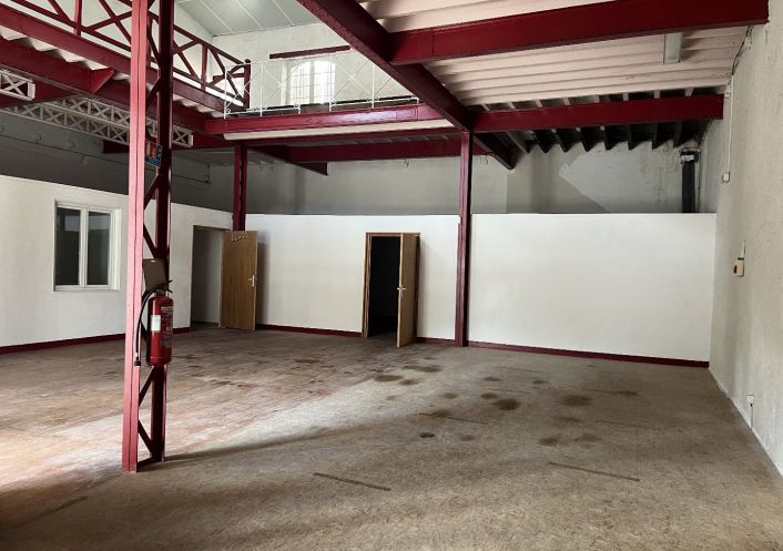 location Bâtiment Gondeville