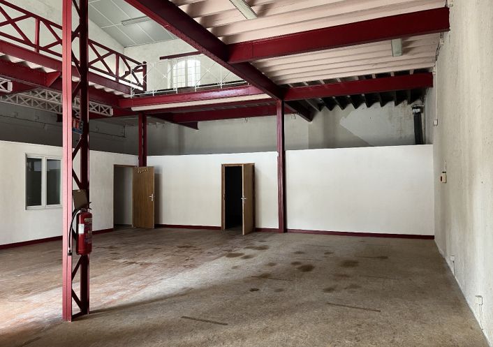 location Bâtiment Gondeville