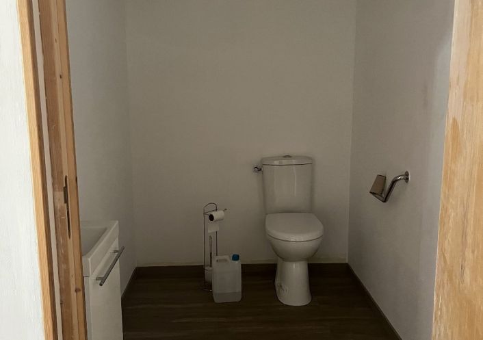 location Bâtiment Gondeville