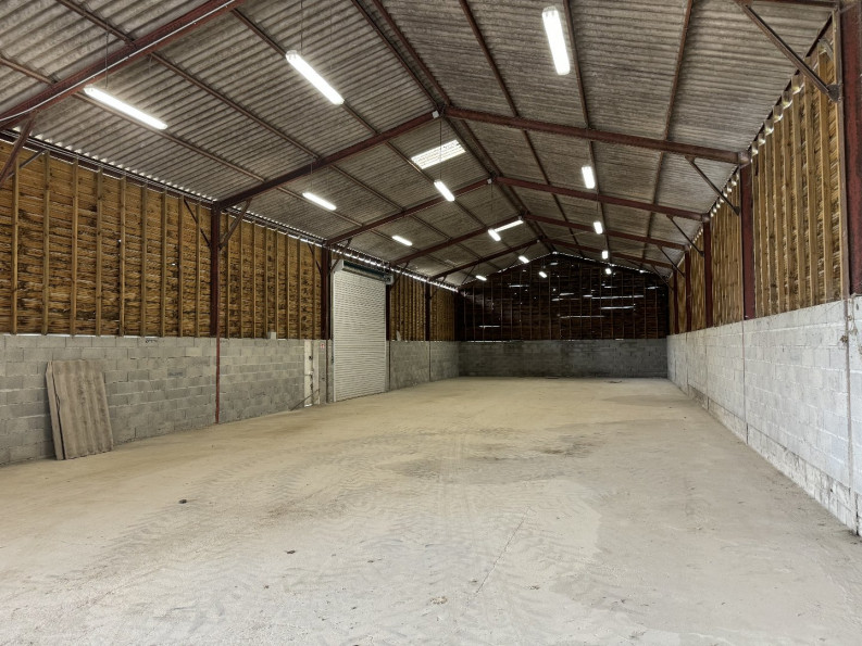 vente Entrepot Bassac - Photo 2