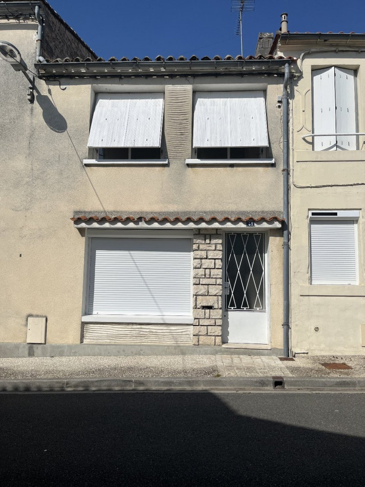location Maison Jarnac - Photo 1