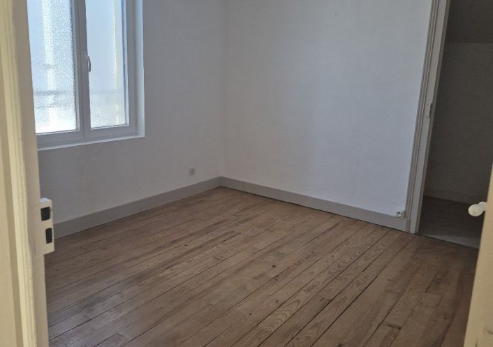 location Maison Sireuil