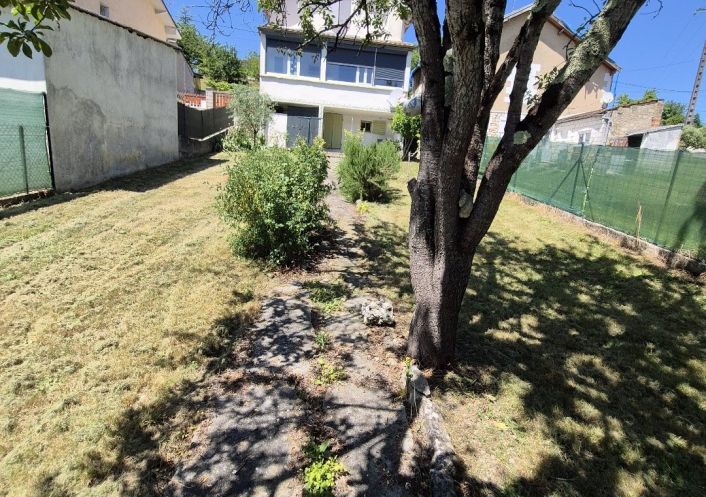 location Maison Sireuil