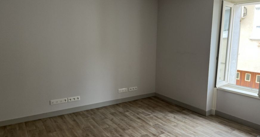 location Bureau Jarnac