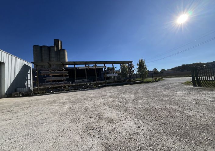 location Entrepots et bureaux Rouillac