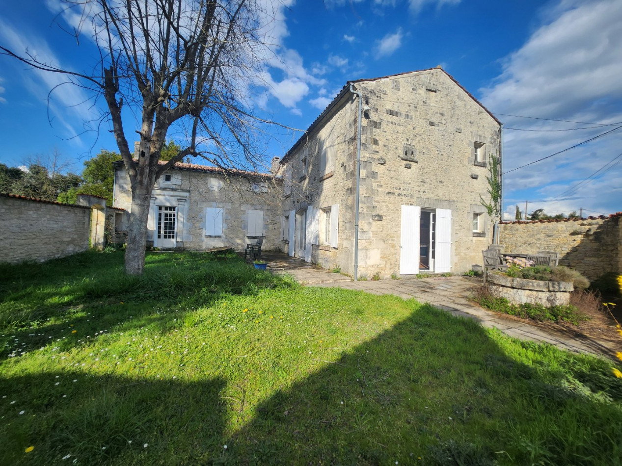 vente Maison Triac Lautrait - Photo 1