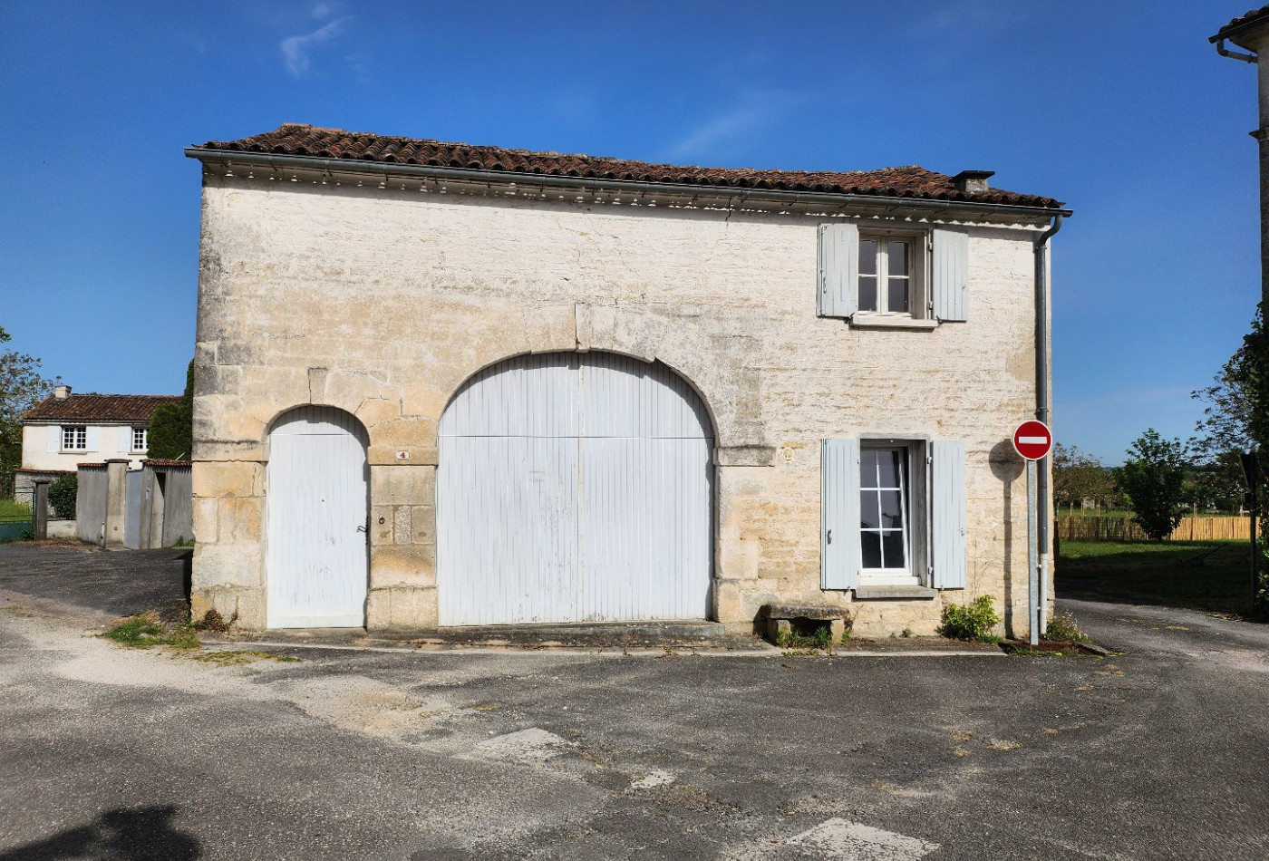 vente Maison Sigogne - Photo 1