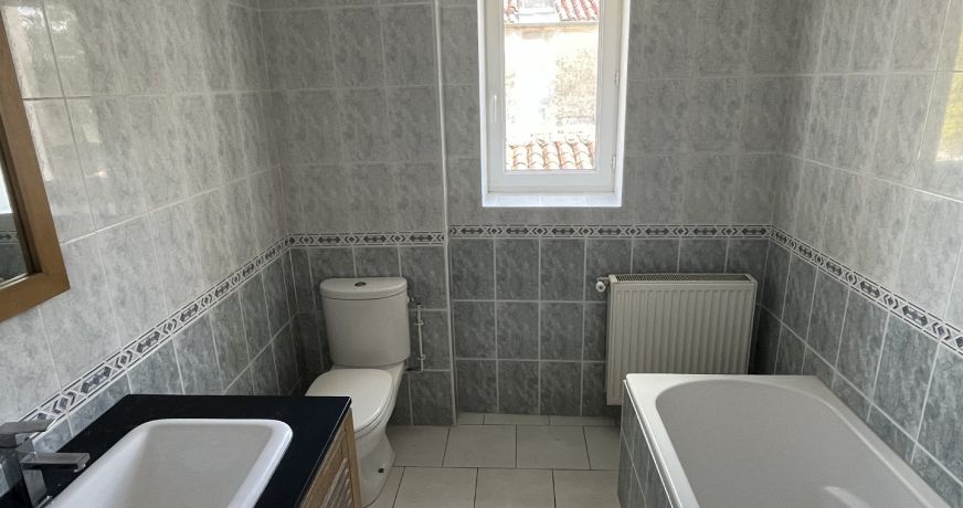 location Maison Chassors