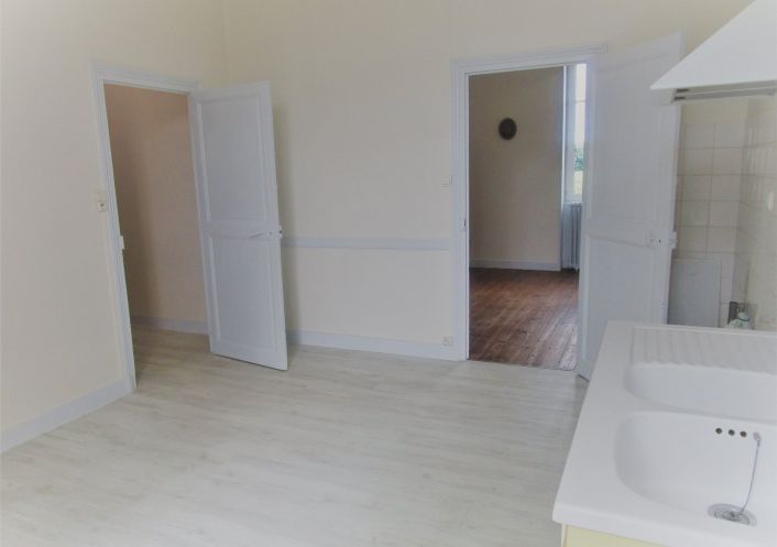 location Maison de village Gondeville