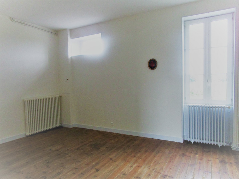 location Maison de village Gondeville - Photo 4