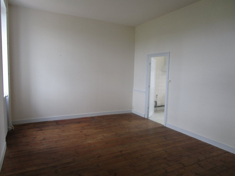 location Maison de village Gondeville - Photo 5