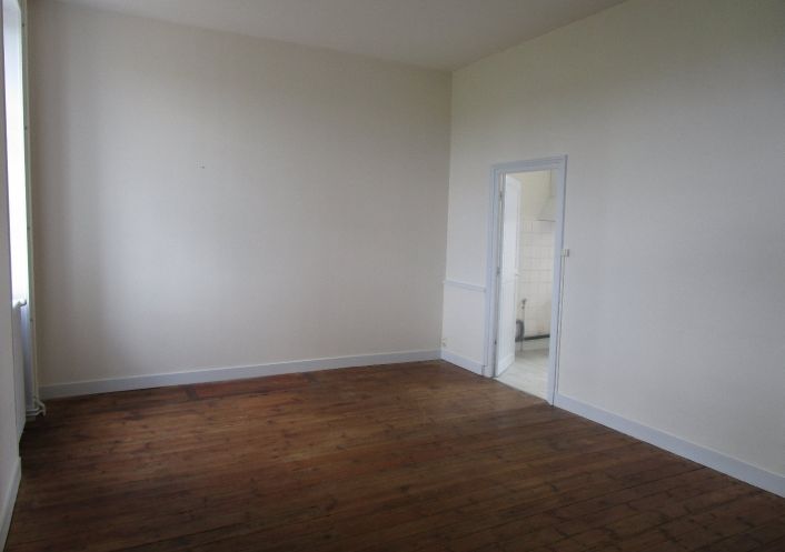 location Maison de village Gondeville