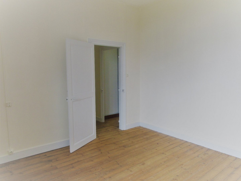 location Maison de village Gondeville - Photo 9