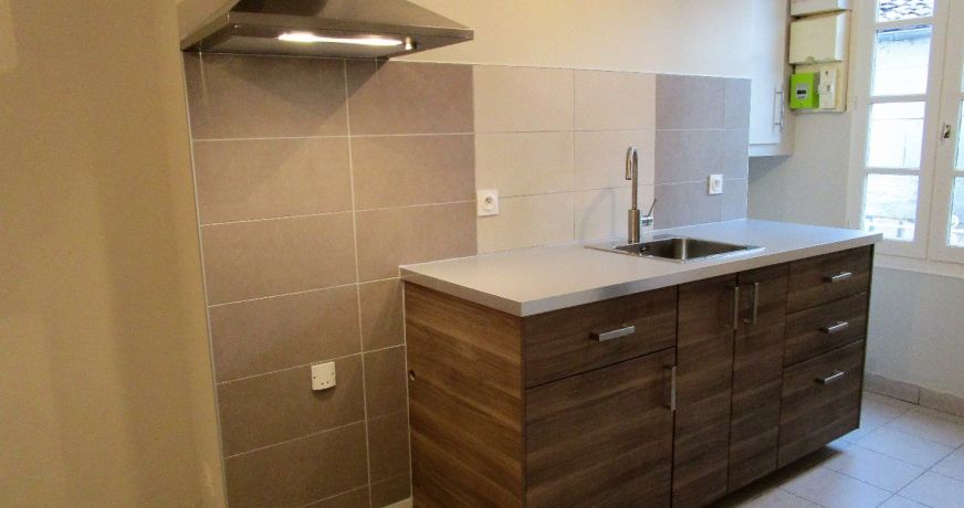 location Maison de ville Jarnac