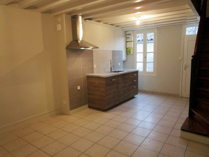 location Maison de ville Jarnac - Photo 1