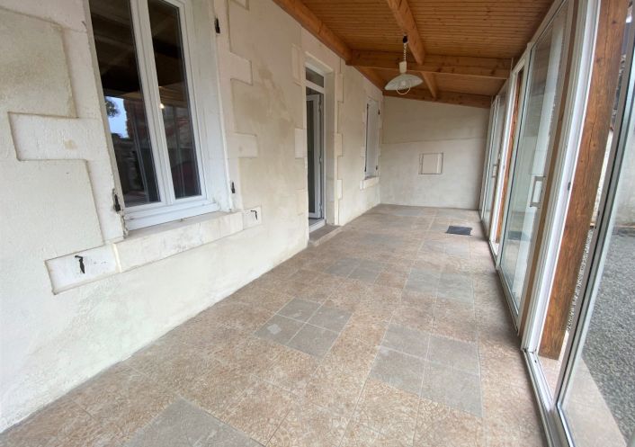 location Maison de village Chassors