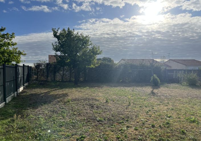 location Pavillon Hiersac