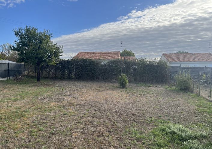 location Pavillon Hiersac