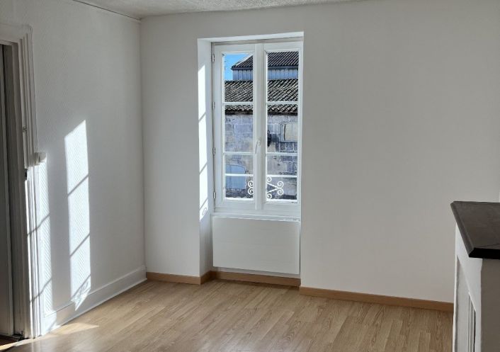 location Maison de ville Jarnac