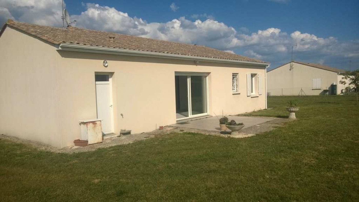 vente Maison Moulidars - Photo 2