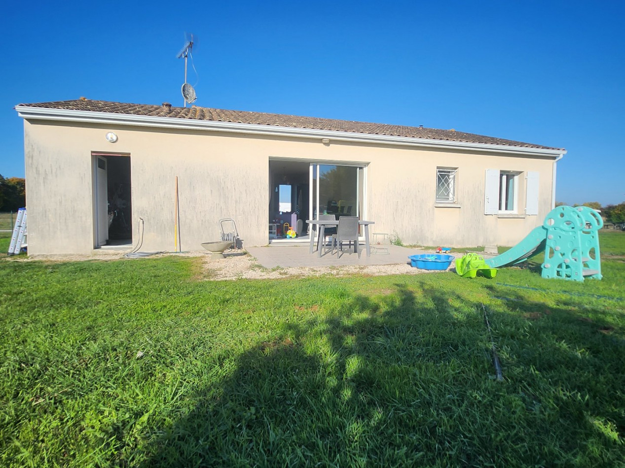 vente Maison Moulidars - Photo 9