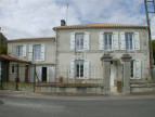 location Maison de ville Jarnac