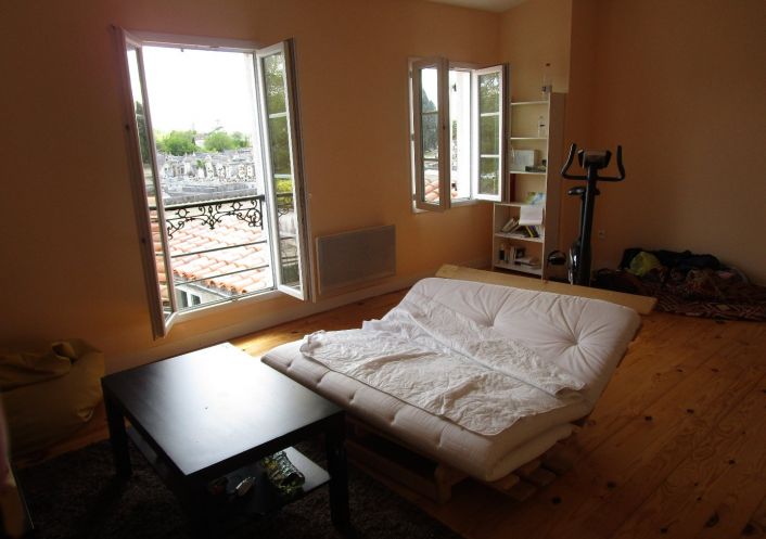 location Maison de ville Jarnac