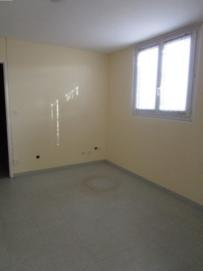 location Ateliers et bureaux Chassors - Photo 3