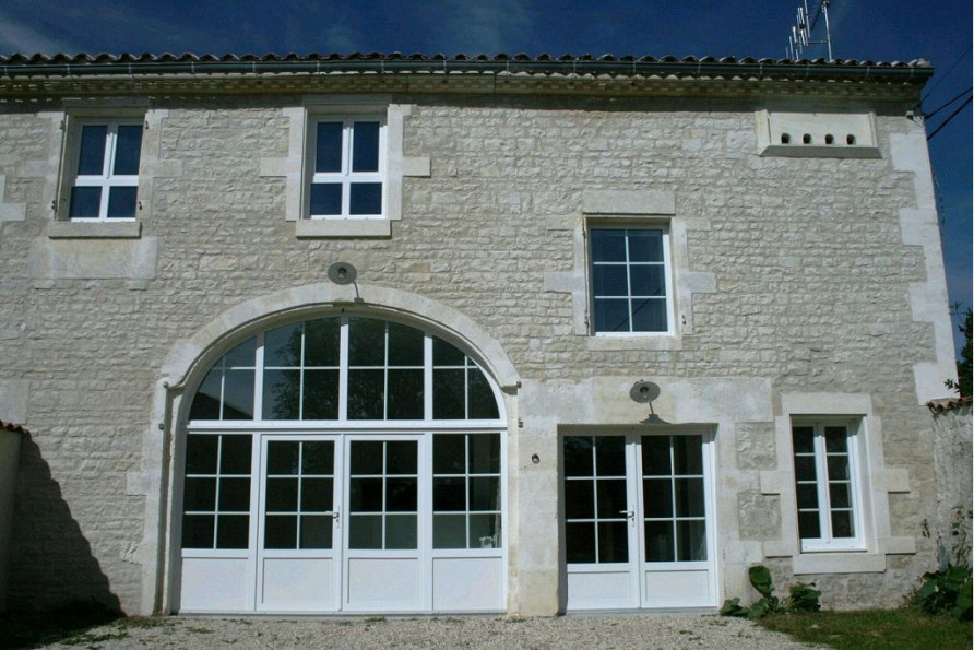location Maison Chassors - Photo 2