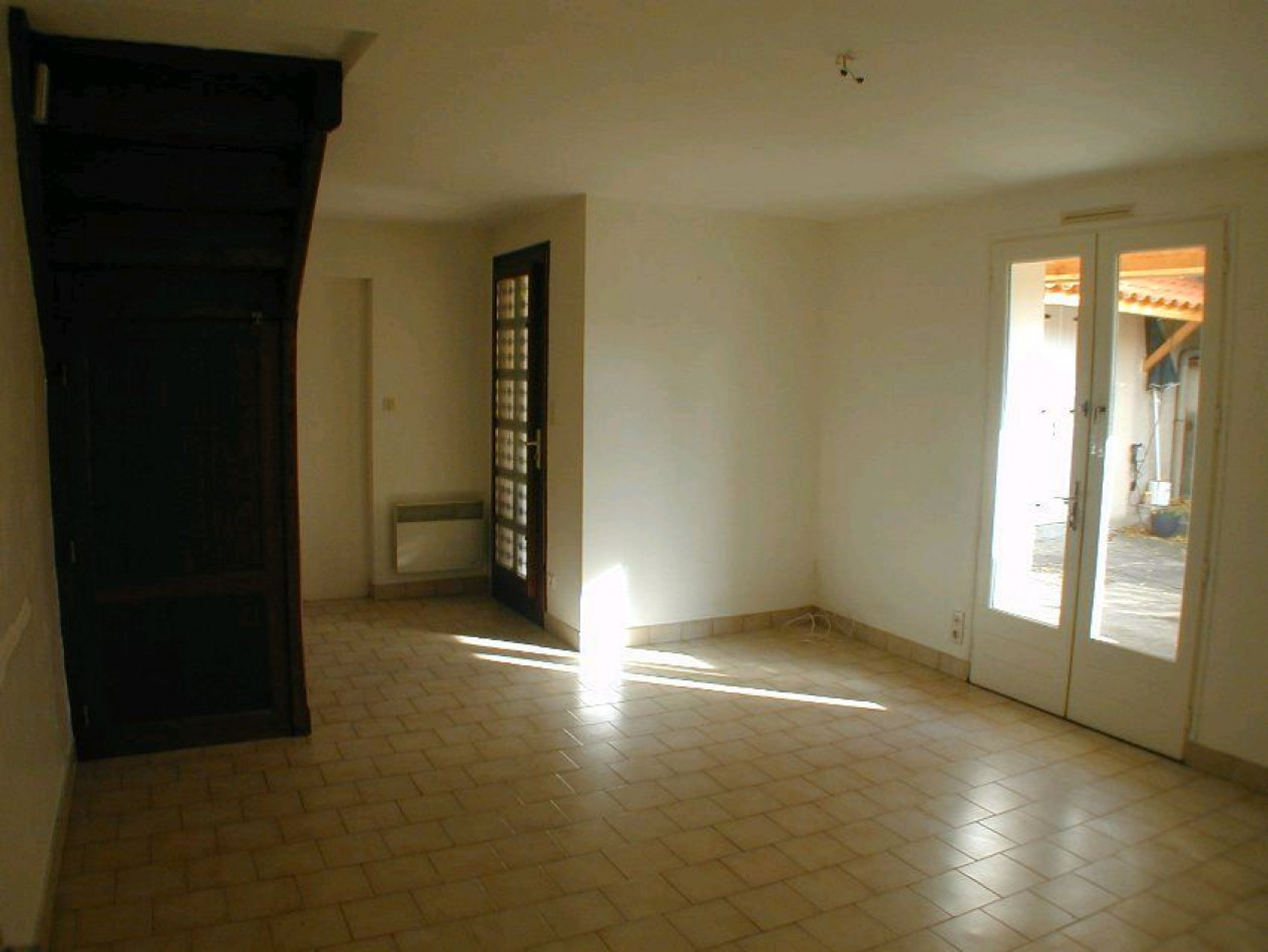 location Maison Bassac - Photo 1