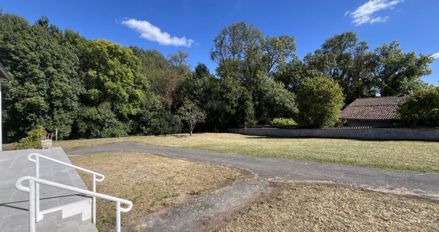 location Pavillon Celles