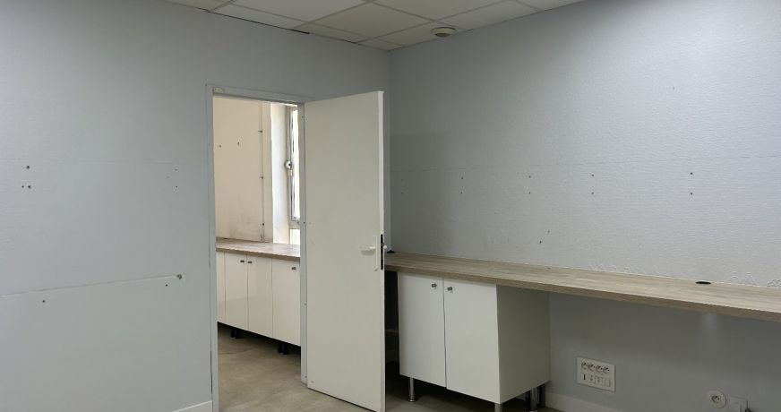 location Local commercial Chateaubernard