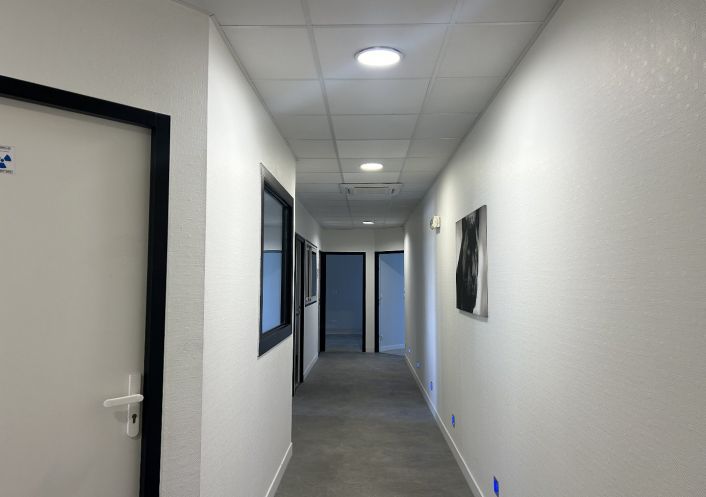 location Local commercial Chateaubernard