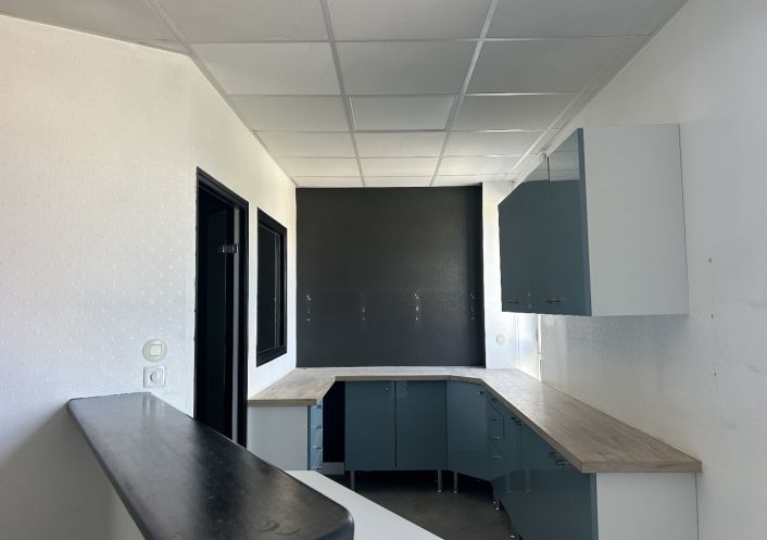 location Local commercial Chateaubernard