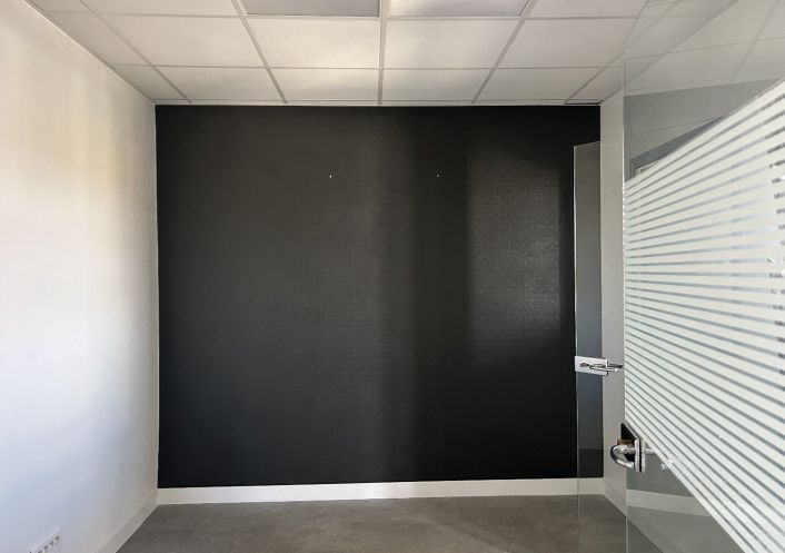 location Local commercial Chateaubernard