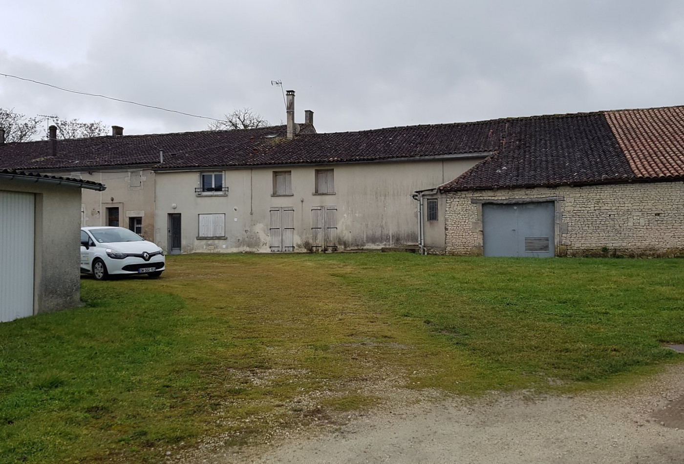 location Maison Salles D'angles - Photo 1