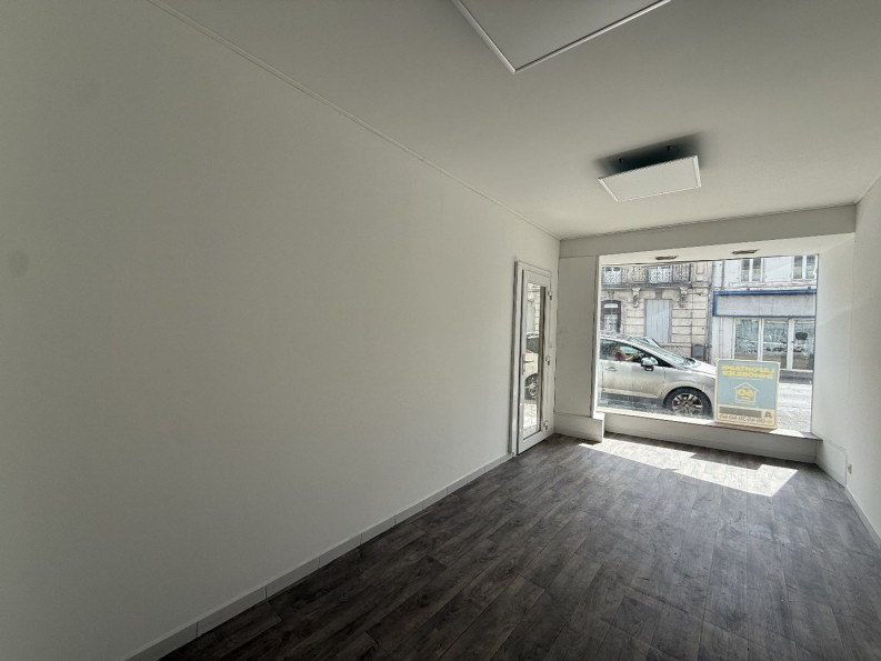 location Bureau Cognac - Photo 4