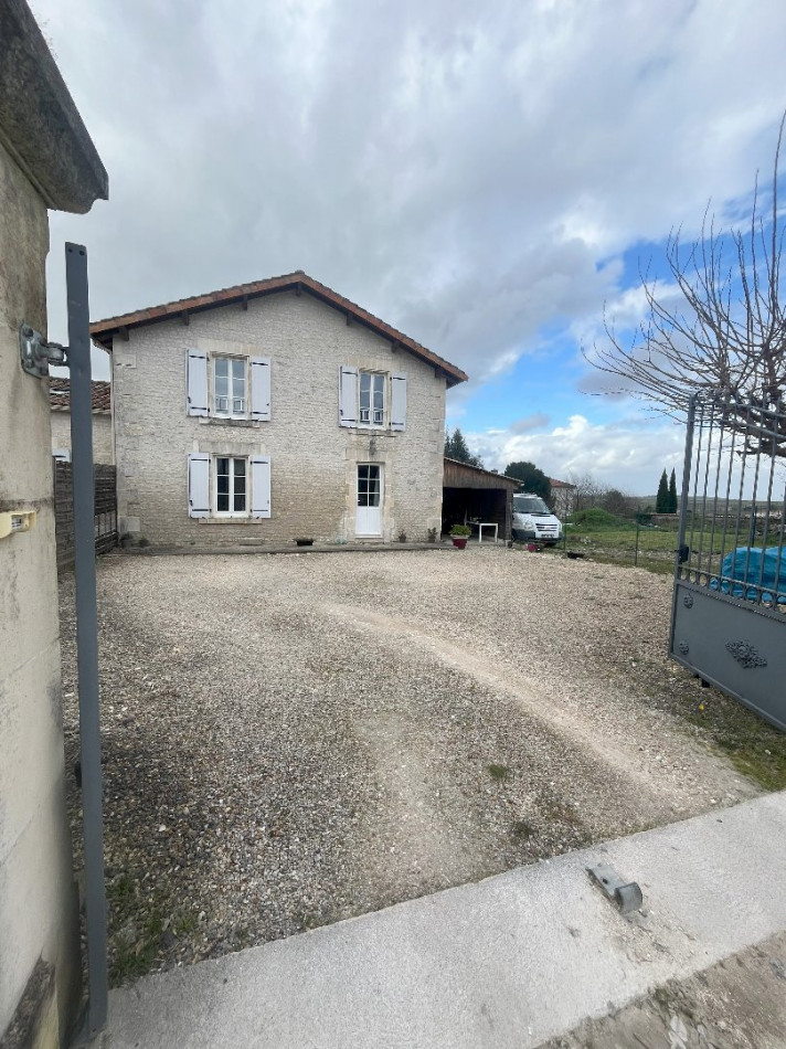 location Maison Juillac Le Coq - Photo 1