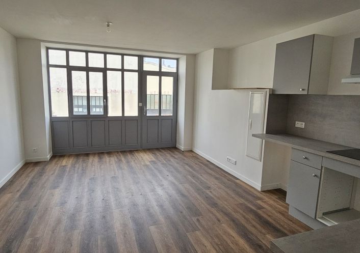 location Appartement Burie