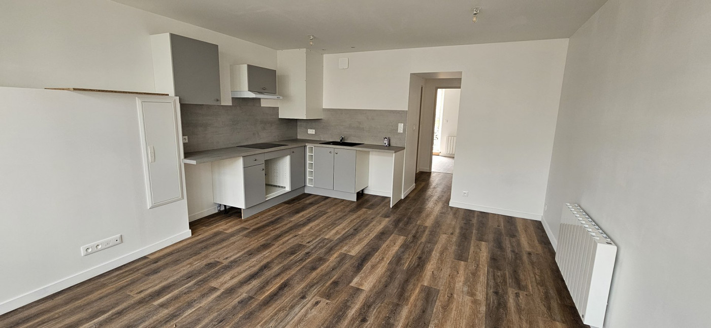 location Appartement Burie - Photo 2
