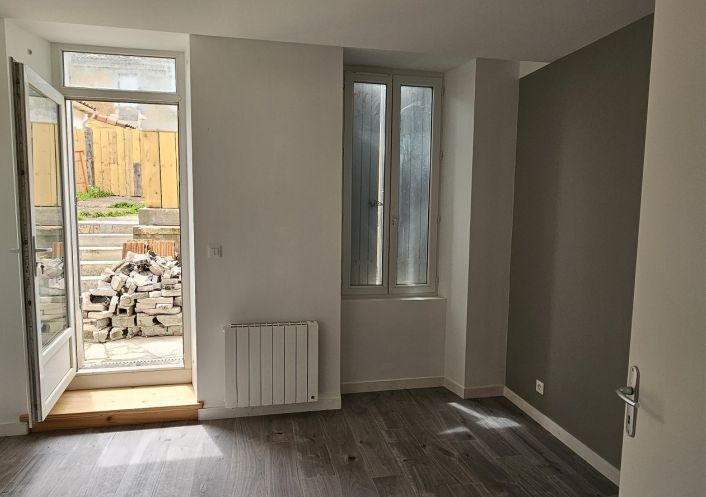 location Appartement Burie