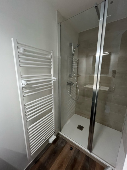location Appartement Burie - Photo 6