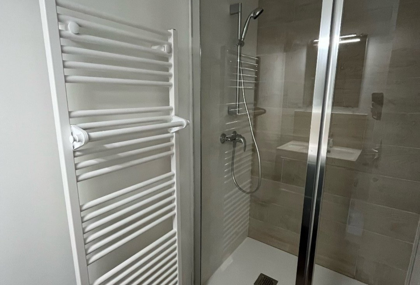 location Appartement Burie - Photo 6