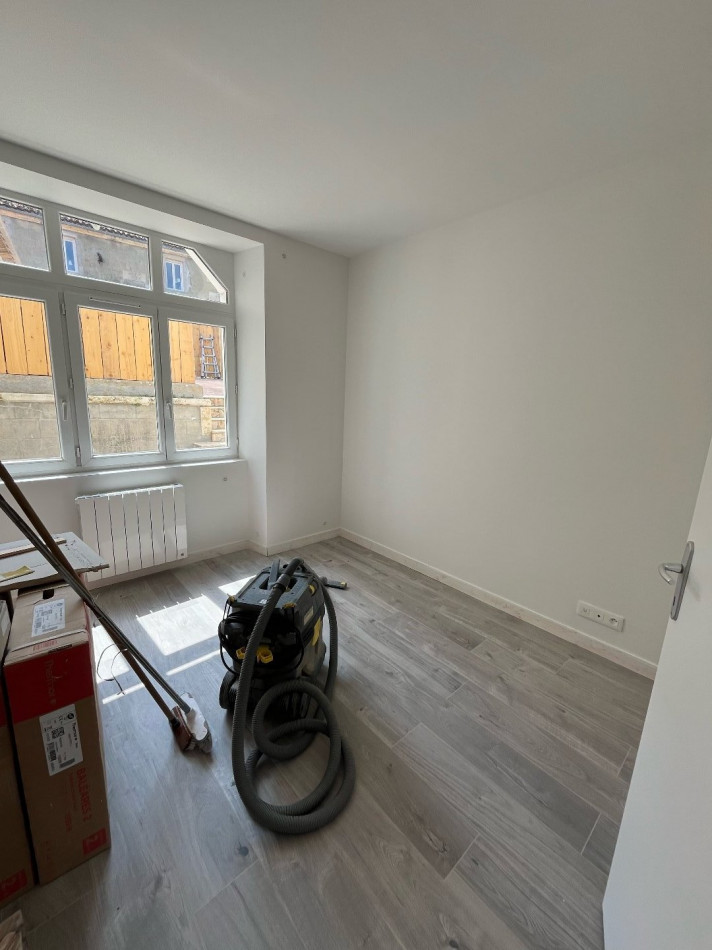 location Appartement Burie - Photo 7