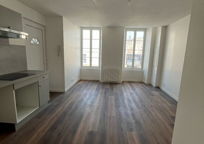 location Appartement Burie