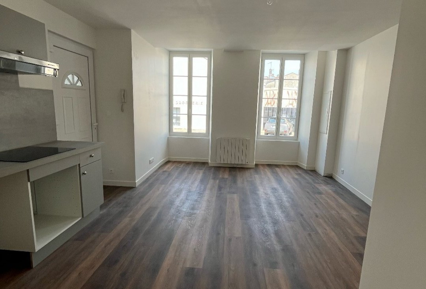 location Appartement Burie - Photo 3
