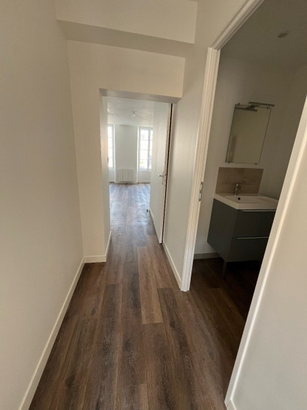 location Appartement Burie - Photo 4