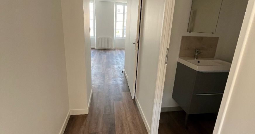 location Appartement Burie